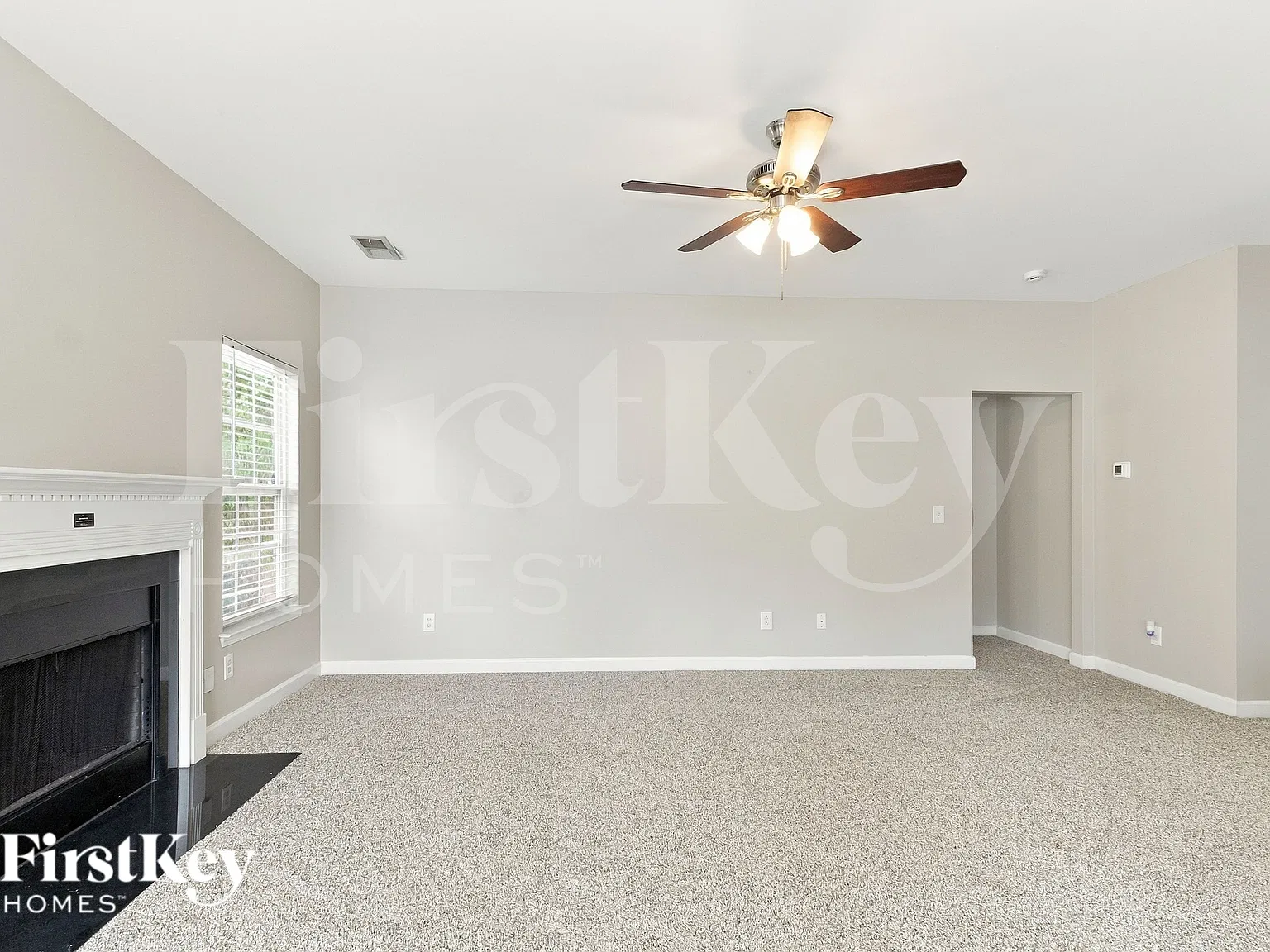4 bed, 2.5 bath, 2090 sqft, $2,250 — Photo 2