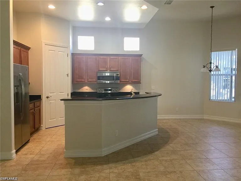 6473 Caldecott Dr — Photo 6