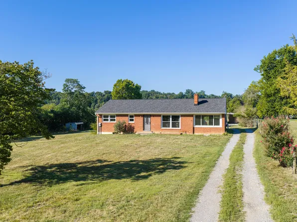 3549 Narrow Passage Rd, Buchanan, VA 24066