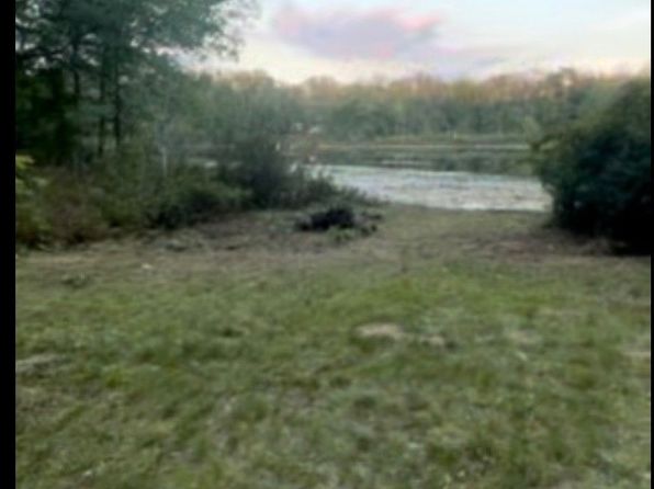 6240 S La Belle Dr, Idlewild, MI 49642