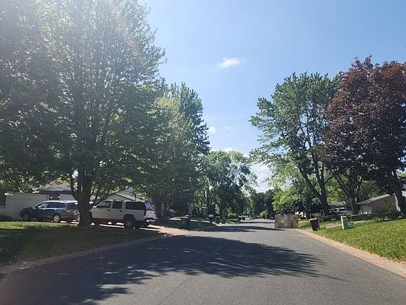 5th image of 4220 Carlson Lake Ln N