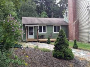 10 Warren Rd, Sturbridge, MA 01518
