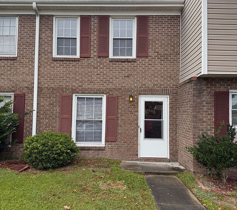 1st image of 141 King George Ct