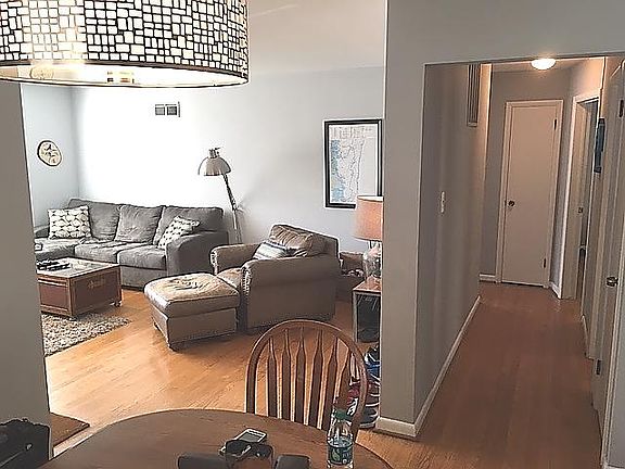 5th image of 639 N Vermont St #2