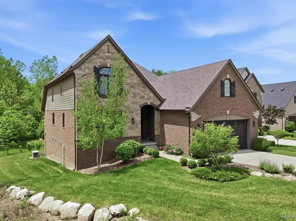 11701 Tuscany Ct, Plymouth, MI 48170