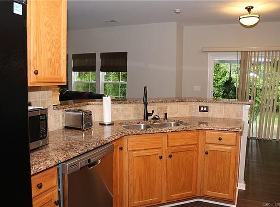 4th image of 10372 Tintinhull Dr