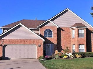 701 Green Haven Dr, Swansea, IL
