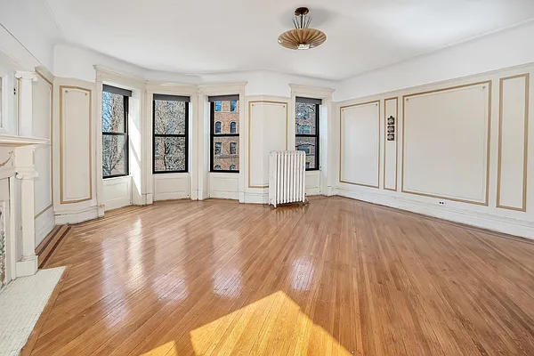 Sold by Douglas Elliman | media 10