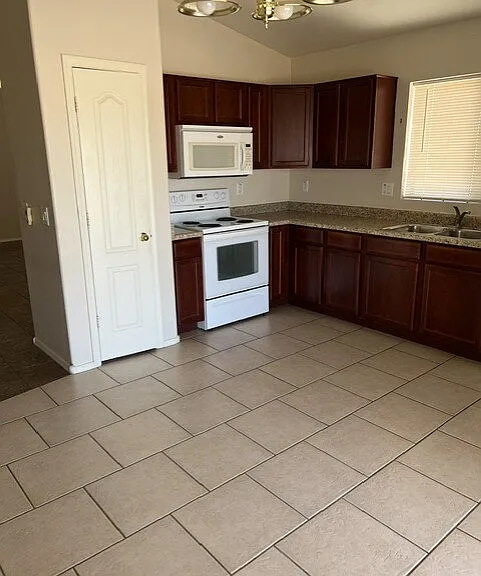 24115 N Desert Dr — Photo 5