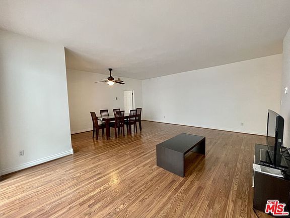 3rd image of 6150 Buckingham Pkwy Unit 205