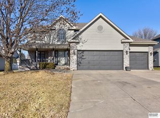 17128 Bedford Ave, Omaha, NE 68116