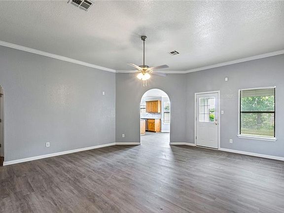 5th image of 2906 Curtis Dr