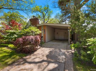 1411 W Farnum Ave, Royal Oak, MI 48067