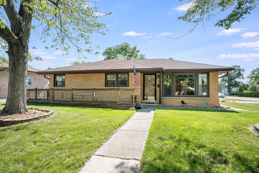 11457 S Neenah Ave photo 1