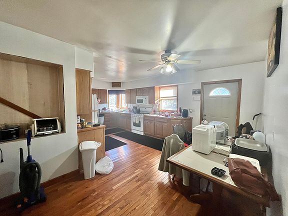 5th image of 1125 Elliott Ave