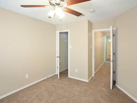 3rd image of 1398 Mimosa Ln