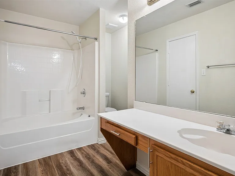 316 Matlock Meadow Dr — Photo 5