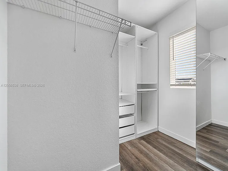 501 NE 6th Ct — Photo 34