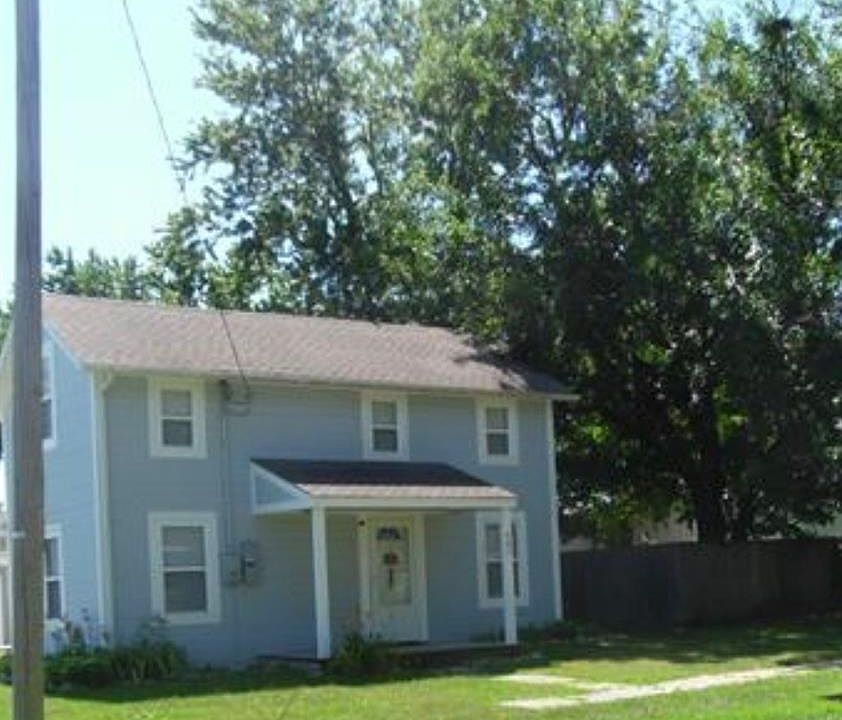1st image of 407 Beech St
