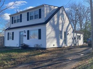227 Colfax Ct, Manassas Park, VA 20111