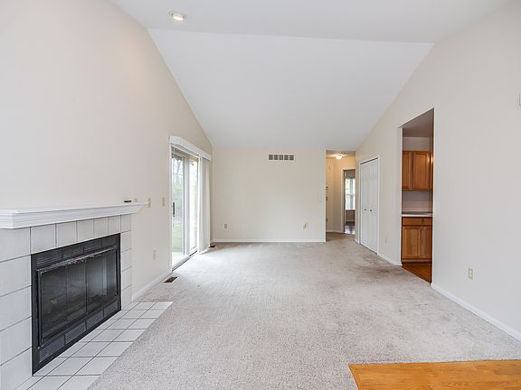 5th image of 6012 Colony Park Dr