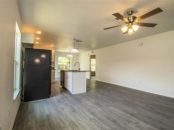 4th image of 1437 AMOS AVENUE