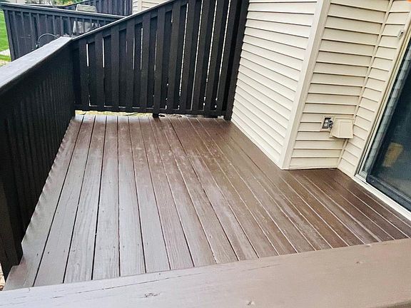 GREAT DECK FOR RELAXING