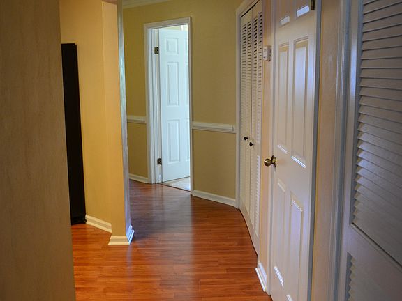 Hall from living room to foyer