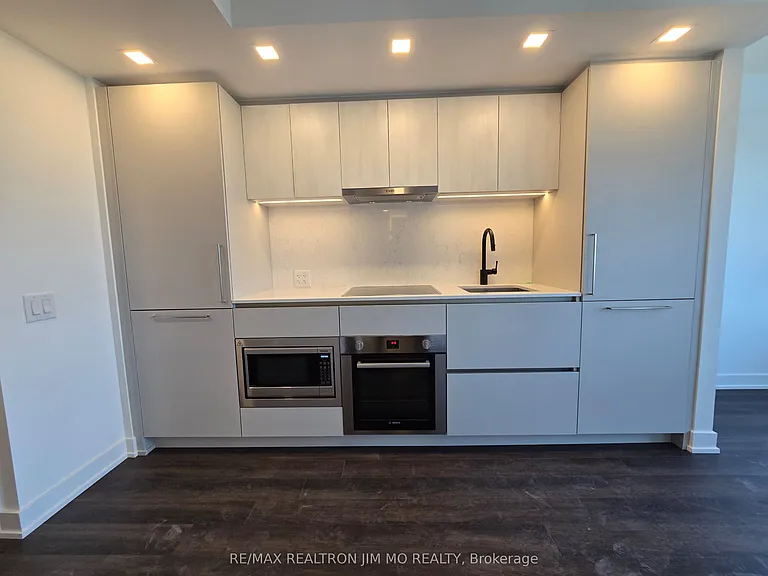609 Sherbourne St #1109 — Photo 3