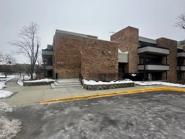 1813 Hemlock Pl APT 311, Schaumburg, IL 60173