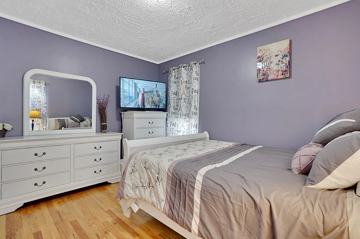 4 bed, 1700 sqft, $3,500 — Photo 4