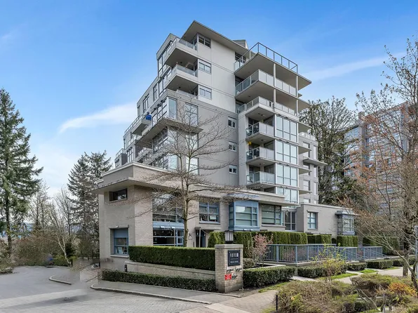 9262 University Cres #303, Burnaby, BC V5A 0A4