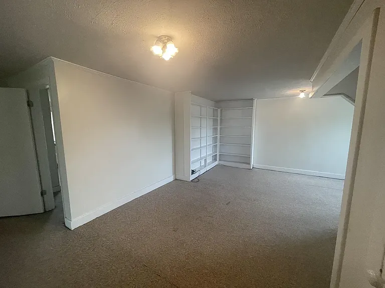 420 S Fess Ave — Photo 15