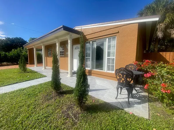 6621 Lincoln St, Hollywood, FL 33024