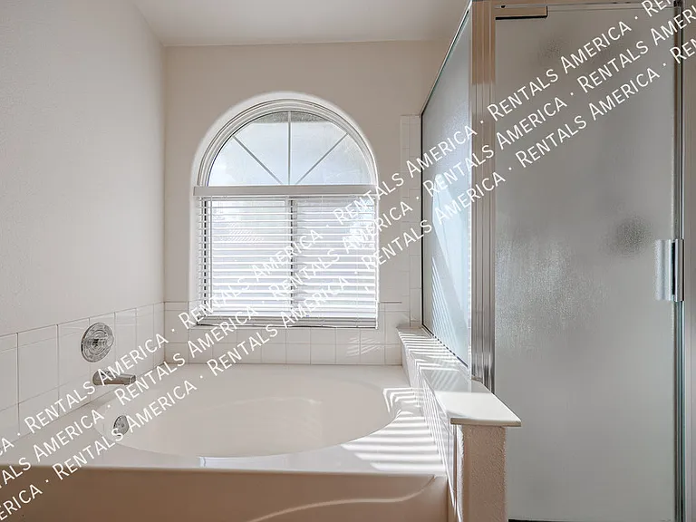 5351 W Saragosa St — Photo 17