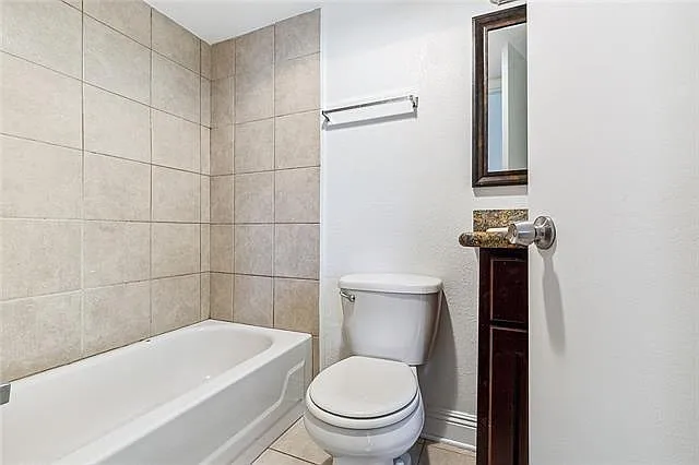 2 bed, 2.0 bath, 900 sqft, $1,200 — Photo 4