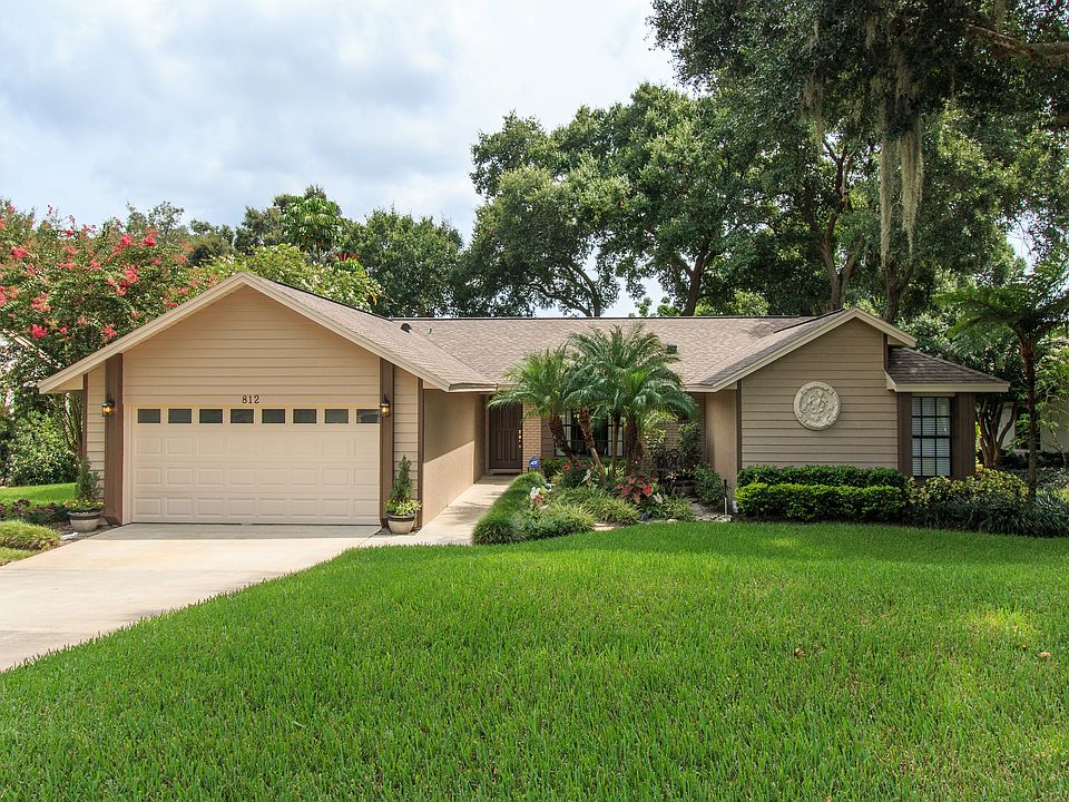 1st image of 812 Rosemere Cir