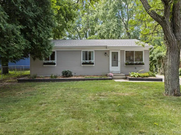 436 Hastings St, Holly, MI 48442