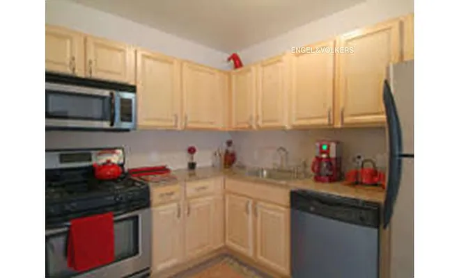 Rented by Engel & Völkers New York City | media 3