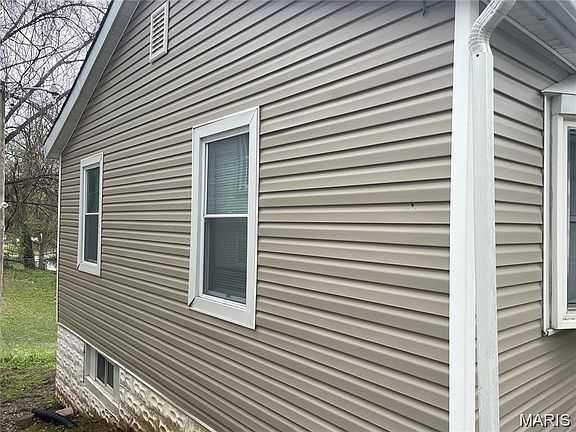 2nd image of 6155 Emerald Ave