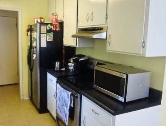 3rd image of 1088 Longstreet Dr