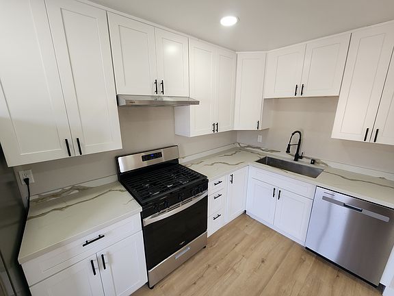 4th image of 6108 Severin Dr