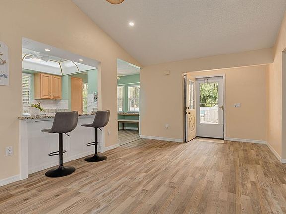 5th image of 12432 Knollbrook Ln