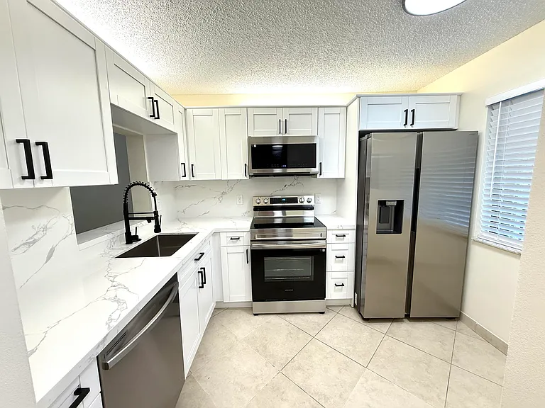 6649 Somerset Dr #205 — Photo 1