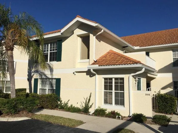 4960 Deerfield Way APT 201, Naples, FL 34110