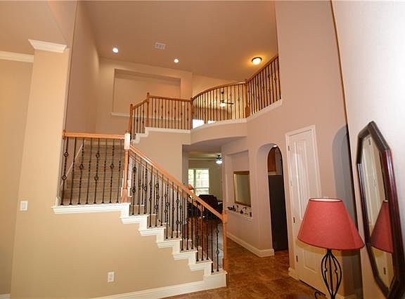 4th image of 503 Autumn Bend Ln