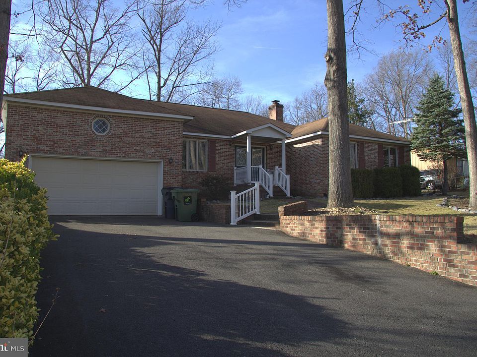 1st image of 513 Butternut Dr