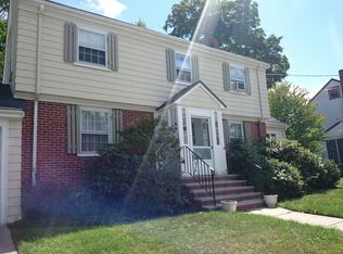 12 Ferncroft Rd, West Roxbury, MA 02132