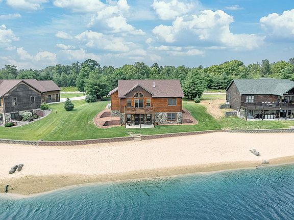 4th image of W5581 Castaway Dr