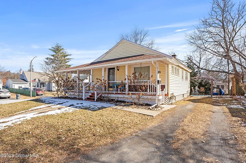 3rd image of 98 Steers Avenue
